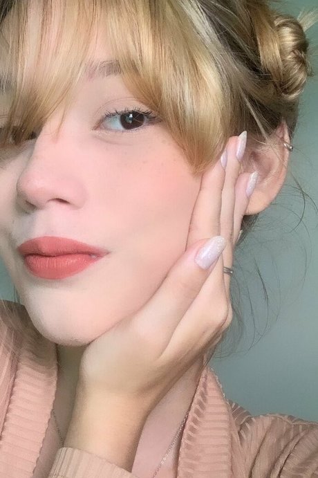 Hdceli star nudes photos