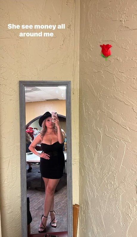 Inez Curiel model beautiful photos