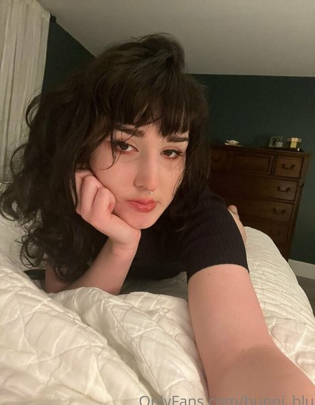 bunni blu model xxx picture