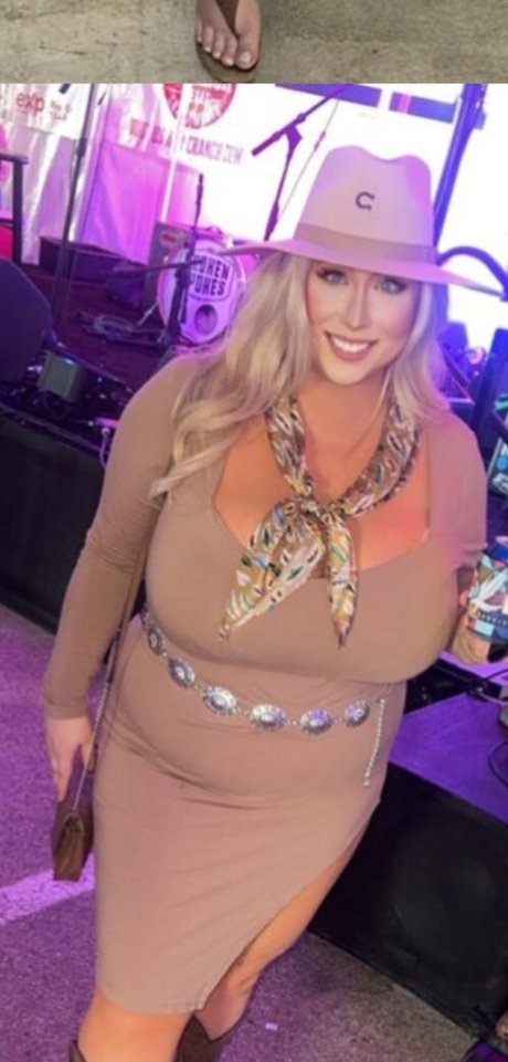 Macy J model nude pics