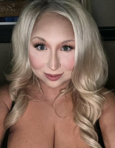 Macy J star erotic galleries