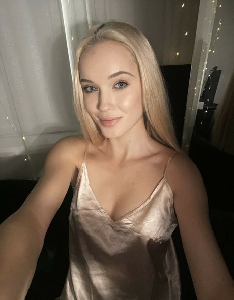 skyress vip xxx model image