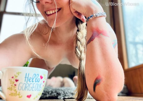 BlondeVixxen erotic model archive