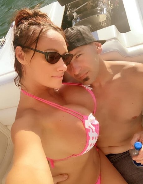 Jami Marie Akaport Barbie model hd pics