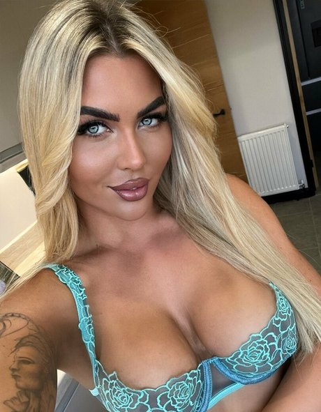 Daisy Dillon pornstar nice image