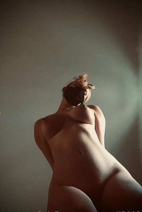 monali2002 best model gallery