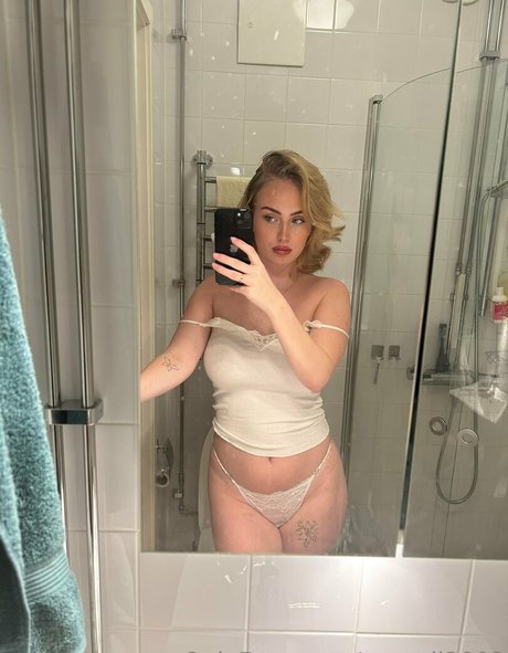 monali2002 pornstar hot images