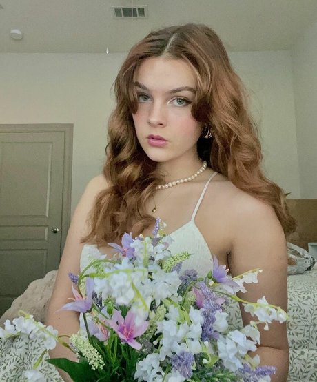 McKenzie Bell model perfect photo