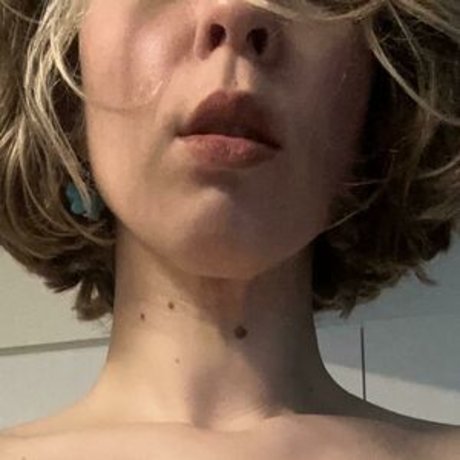 Hunny18Bunny18 pornstar high quality picture