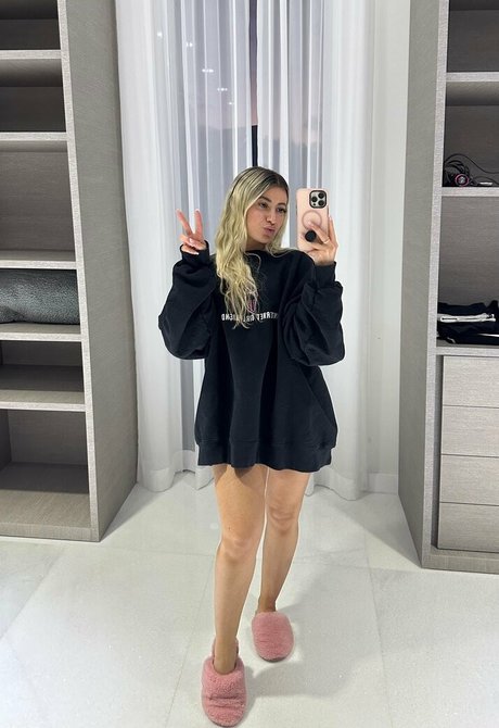 anabanana star nudes pic