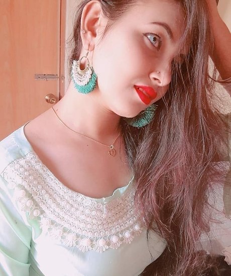 Aarohi Verma star free gallery