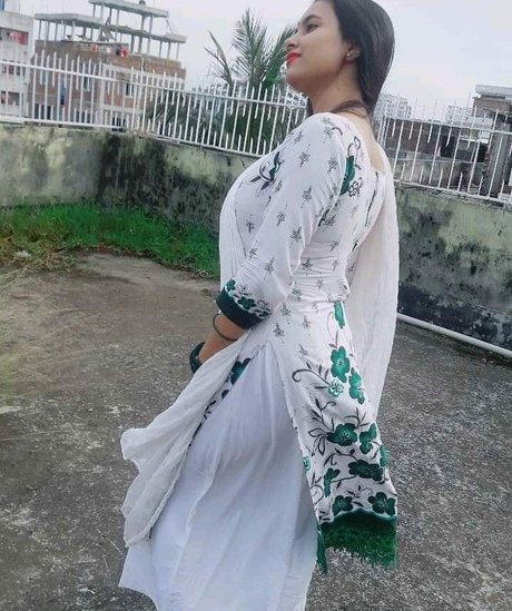 Aarohi Verma pornstar sexy galleries