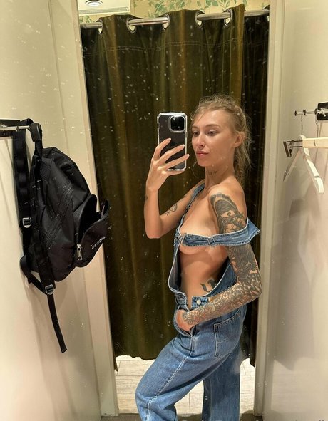 youliakyolner erotic model photos