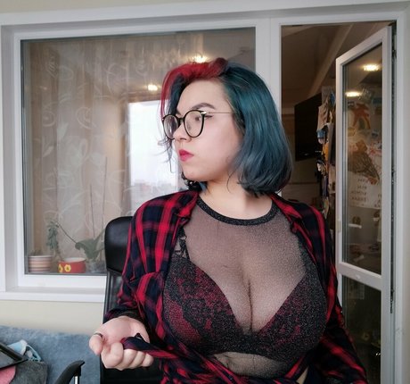 utkashnitke free model pics