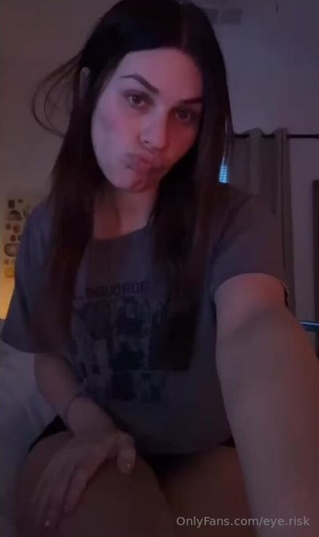 Eyeriskkk star nudes pics