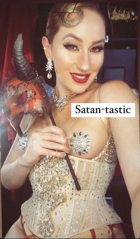 Robyn Adele Anderson star hd photo