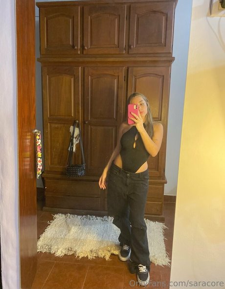 saracore model porn pics