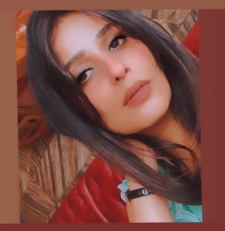 Vansheen Verma Sumbriya star hot picture