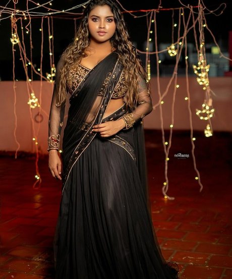 Elakkiya Rajendran free model photo