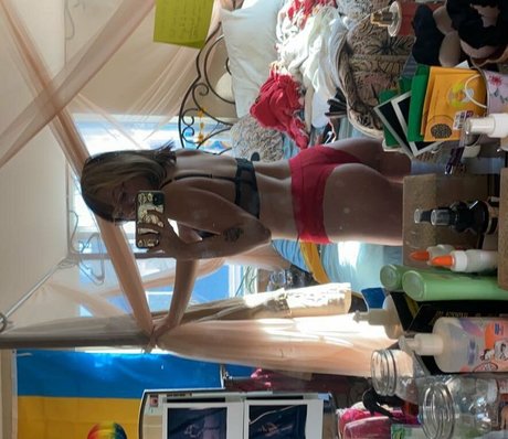 Curthobain beautiful pornstar pic