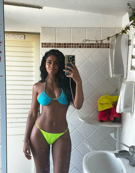 Minadorio pornographic model gallery