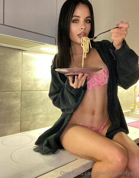 karinasweety69 star high quality images