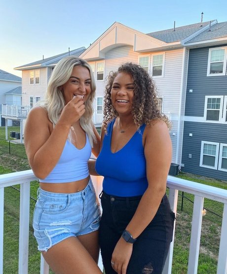 Samantha Copp nice model pictures