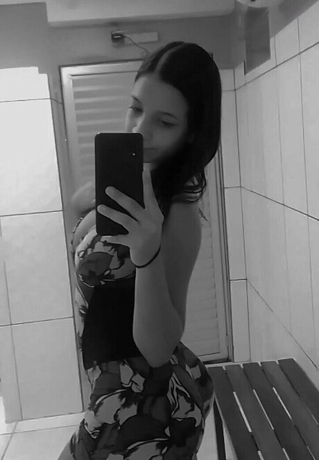 Yasmim kesia xxx model gallery