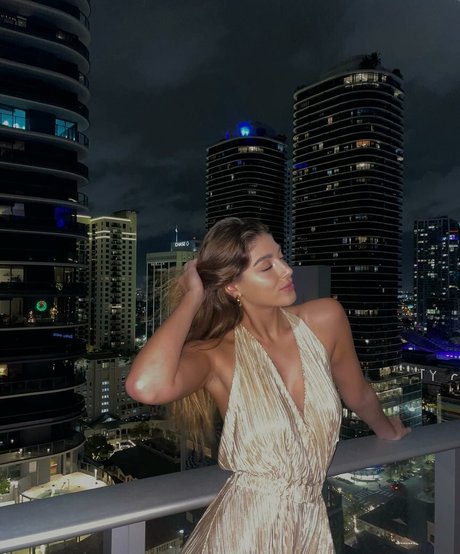 Morena Bradas model high quality pictures