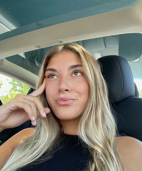 Morena Bradas pornstar beautiful picture