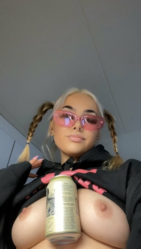 rosaelisaa erotic pornstar image