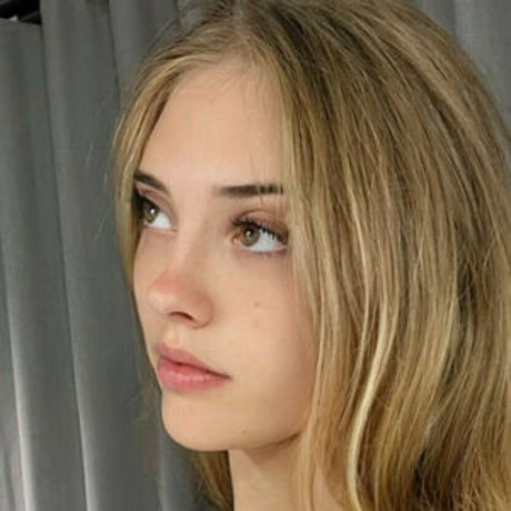 enya4u pornographic star gallery