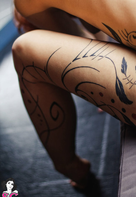 Mnemozyne model pornographic images