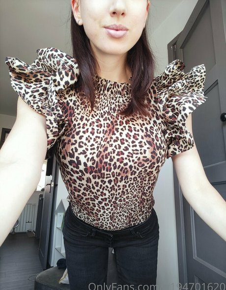 bloom666 model free images