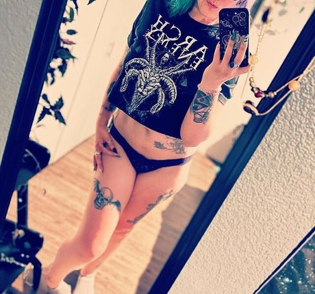 Curious Creature star perfect image