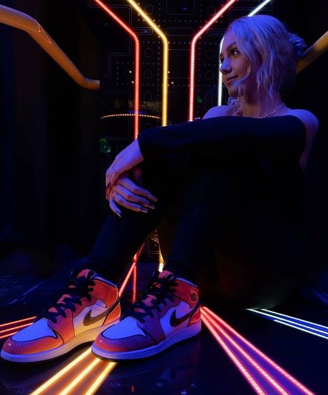 Leslie Machin star nice galleries