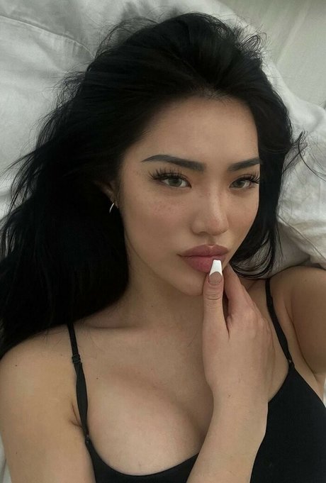 Bbyambi sexy star galleries