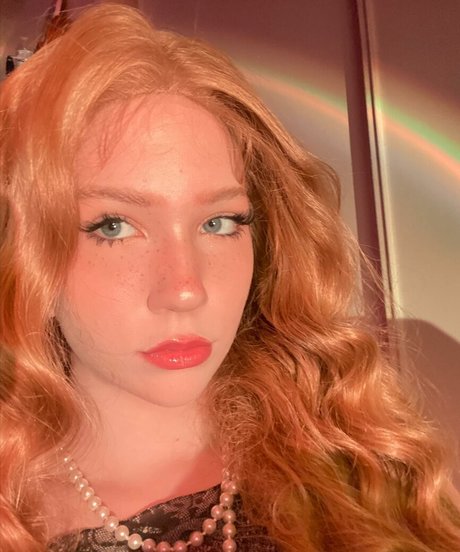 Tora Love porn star gallery