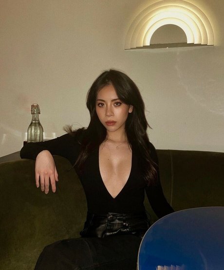 Jetsetchlo hot model img