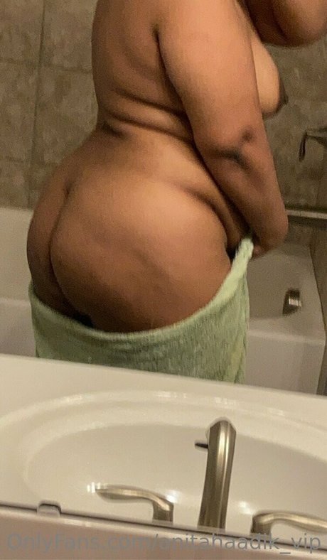 anitahaadik vip porn model img