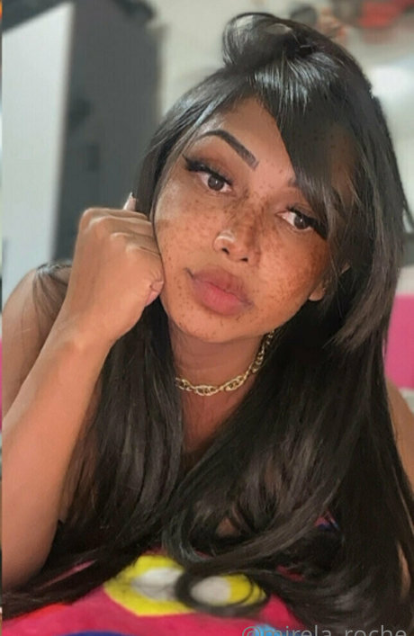 Mirela Roche naked pornstar pics