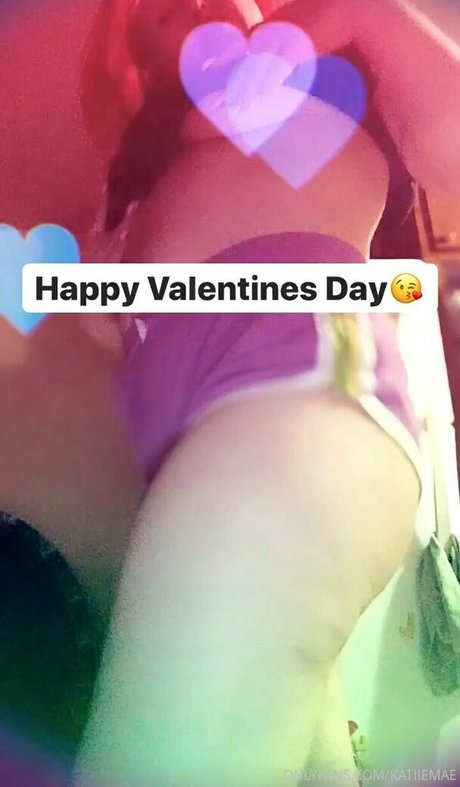 katiiemaedagoat sex pornstar photos