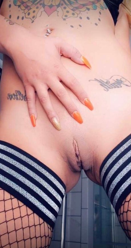 Abby Elizabeth Miller model hot picture