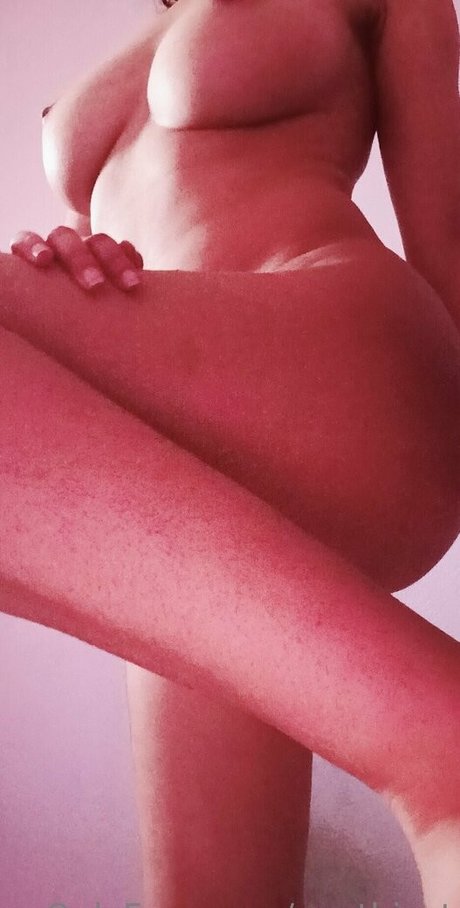 Hanan999 art model picture