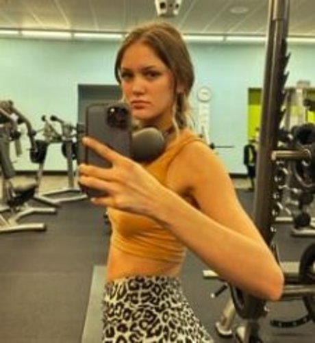 Snowbunbai model sexy images