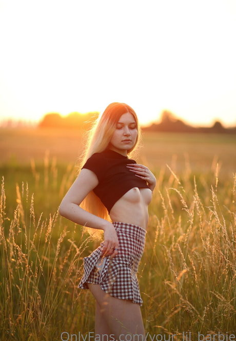 reallolawhite high quality model gallery