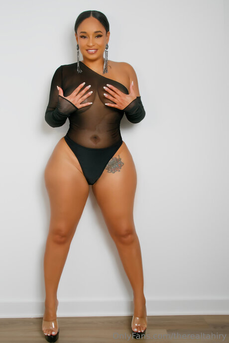 therealtahiry free star img