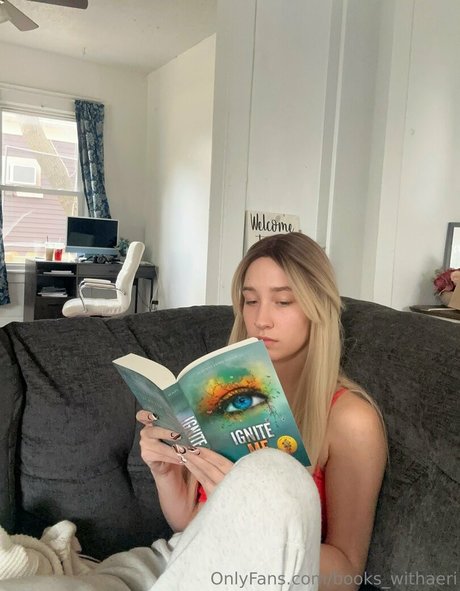 books withari sexy pornstar gallery