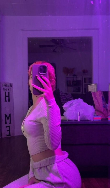 books withari perfect actress image