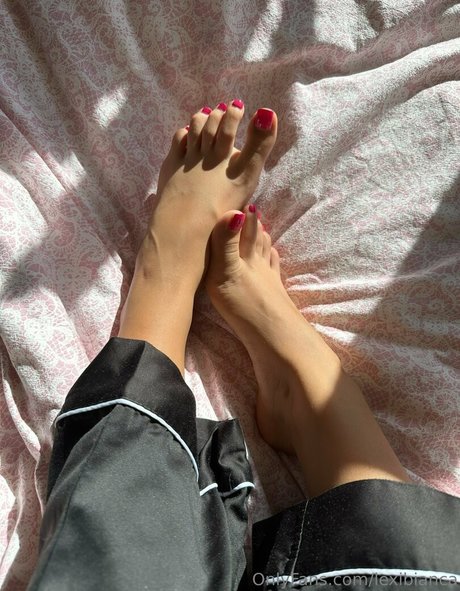 lexialonso nude model pictures